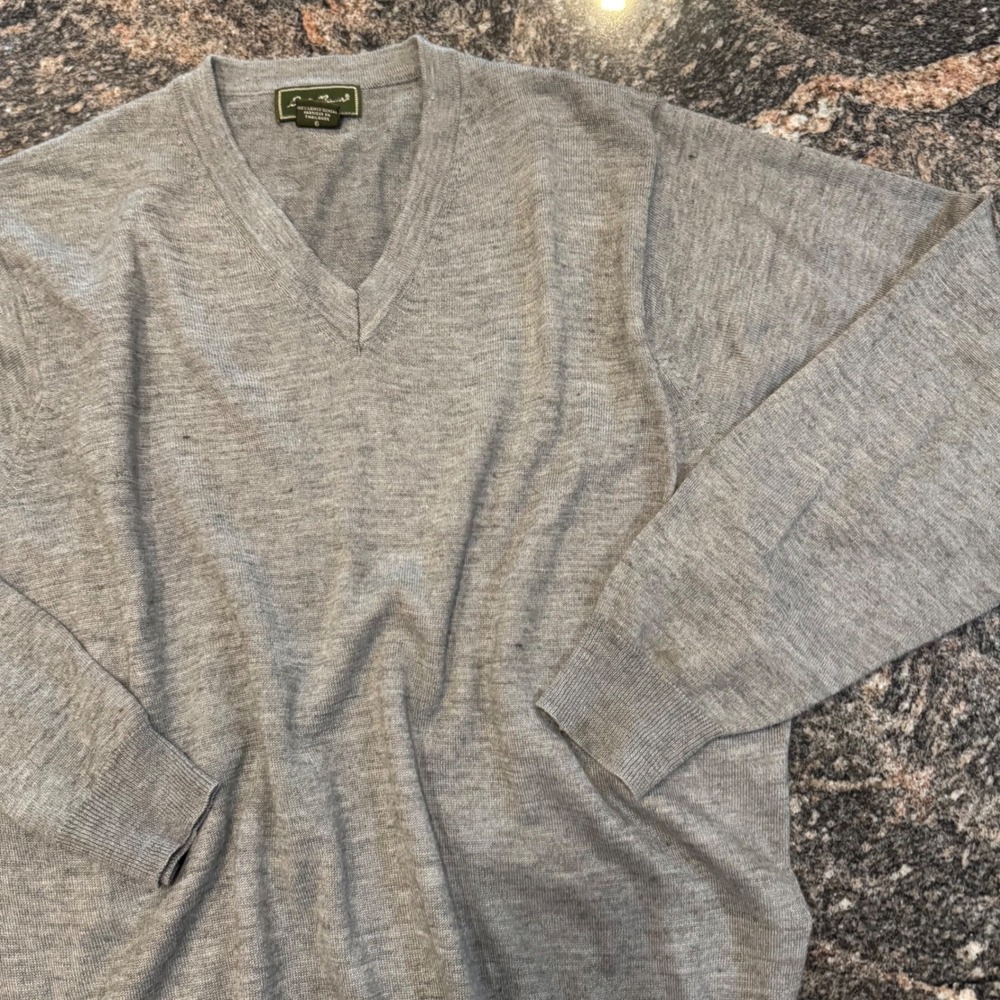 Eddie Bauer Sweater Mens L Gray Lambswool V-Neck Solid Classic Long Sleeve